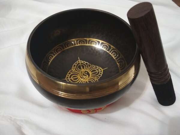 Antique Tibetan singing bowl Series M 15 cm