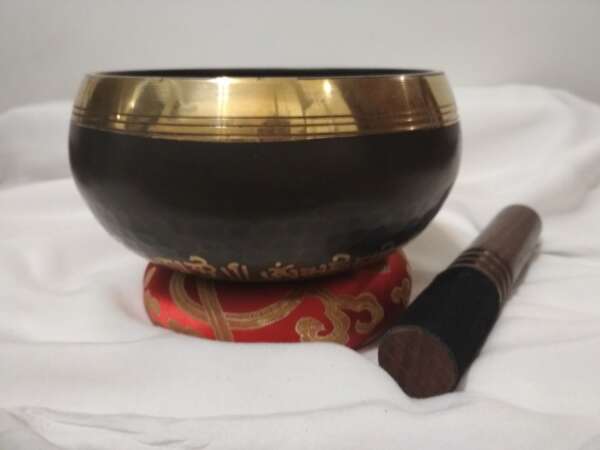 Antique Tibetan singing bowl Series M 15 cm